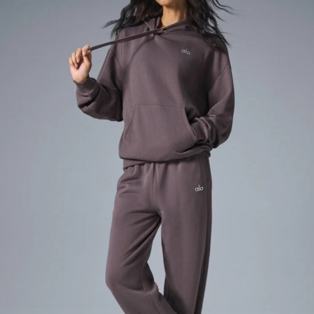 ALO Yoga Accolade Sweatpant in Raisinette— SOLD OUT color